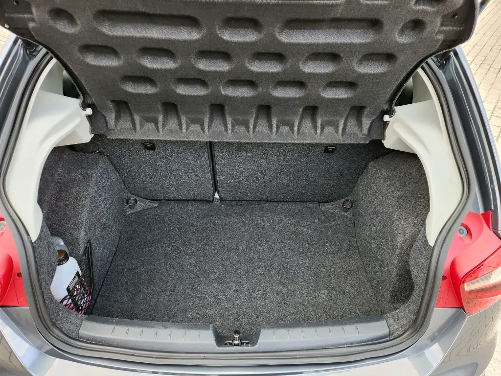 Voiture_coffre.webp