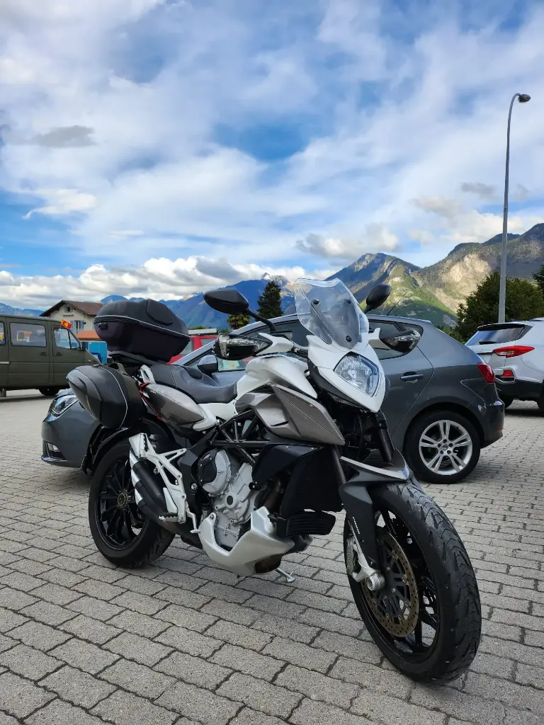  MV Agusta 800 Stradale (2016)